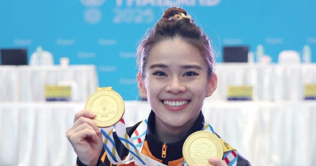 moon cheong tukang emas